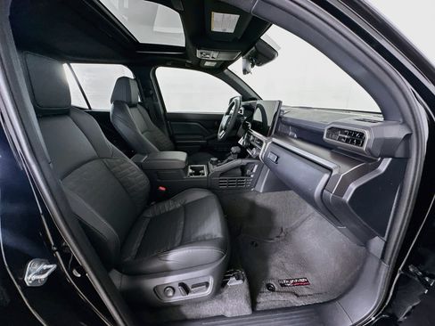 Used 2026 Toyota 4Runner TRD Off-Road Premium w/ Tow Technology Package AWD/4WD image 32