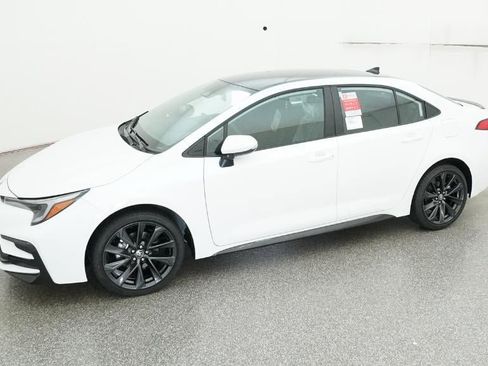 New 2026 Toyota Corolla SE image 2