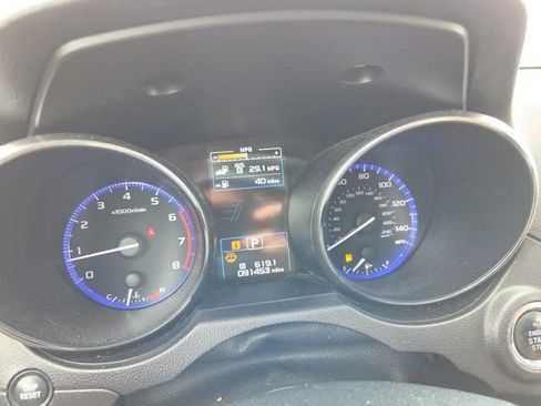 Used 2017 Subaru Outback 2.5i Limited AWD/4WD image 11