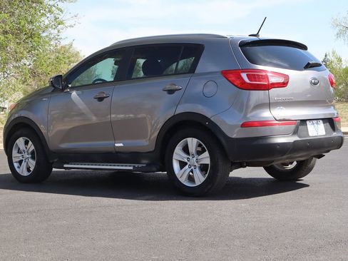 Used 2011 Kia Sportage LX w/ Convenience Pkg AWD/4WD image 7