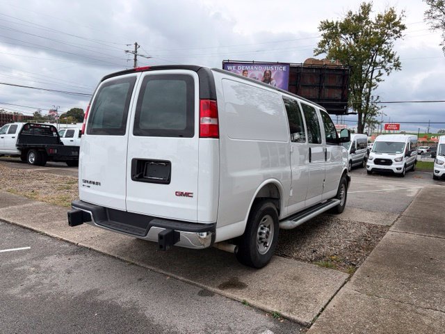 Used 2025 GMC Savana 2500 w/ Driver Convenience Package RWD image 5