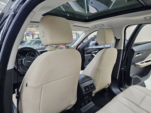 Used 2017 Jaguar F-PACE Premium image 26