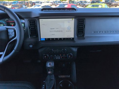 New 2025 Ford Bronco Badlands image 16