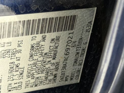 Used 2024 Nissan Rogue SV FWD image 24