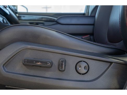 Used 2025 Honda Pilot Black Edition image 18