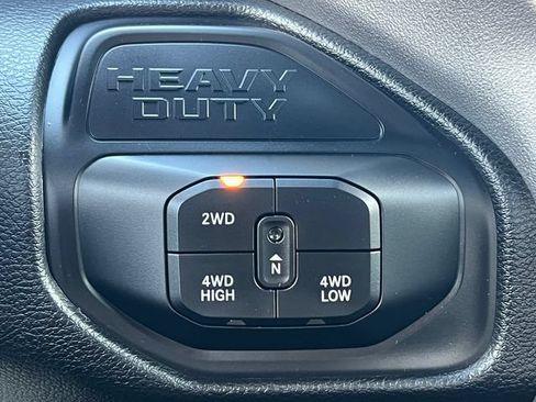 Used 2025 RAM 2500 Big Horn AWD/4WD image 34