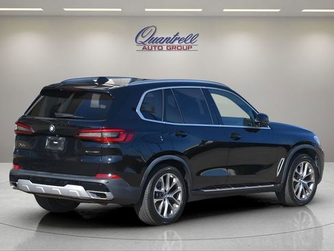Used 2021 BMW X5 xDrive40i w/ Premium Package image 4
