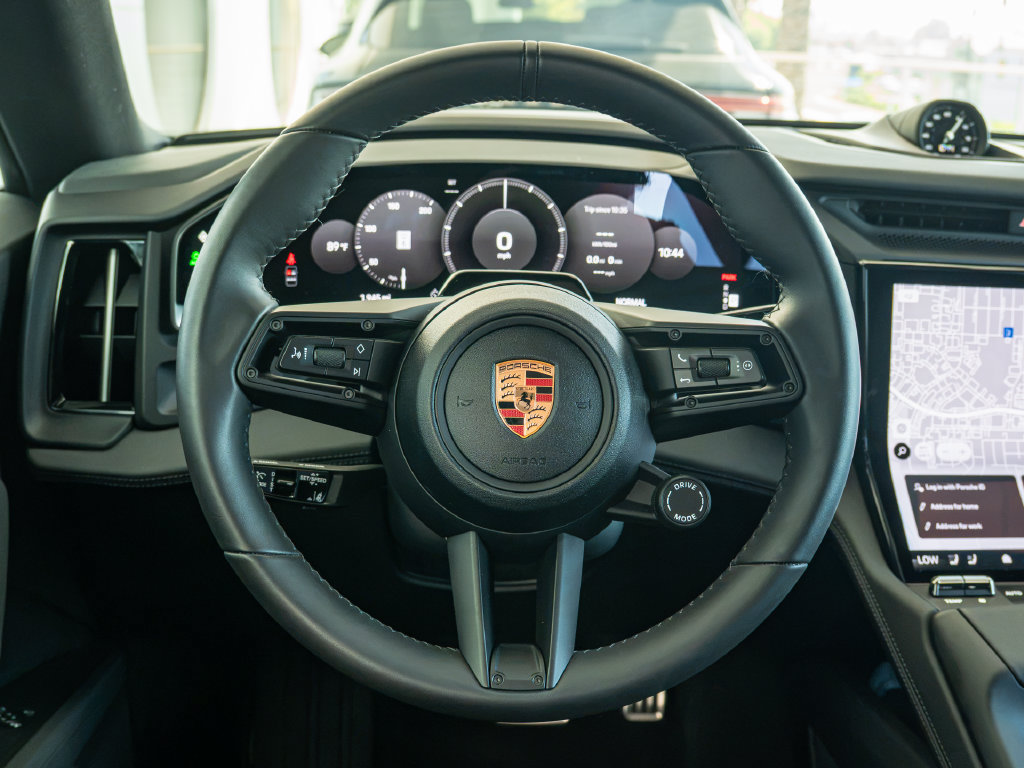 Certified 2026 Porsche Cayenne Electric AWD/4WD image 18