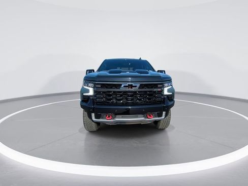 Used 2025 Chevrolet Silverado 1500 ZR2 w/ Technology Package AWD/4WD image 3