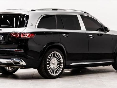 Used 2023 Mercedes-Benz Maybach GLS 600 4MATIC image 8
