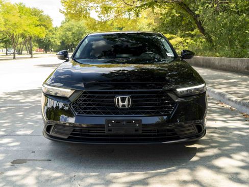Used 2025 Honda Accord LX image 3