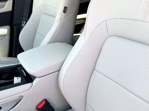 New 2026 Jaguar F-PACE R-Dynamic S image 17