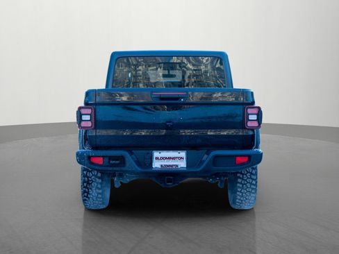 Used 2022 Jeep Gladiator Sport image 6