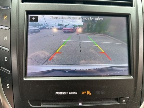 Used 2019 Lincoln MKC Premiere FWD image 24