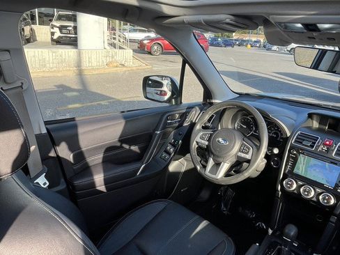 Used 2018 Subaru Forester 2.5i Touring w/ Popular Package #3B image 15