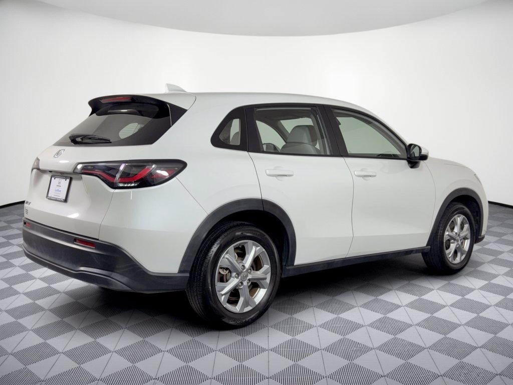 Certified 2024 Honda HR-V LX image 9