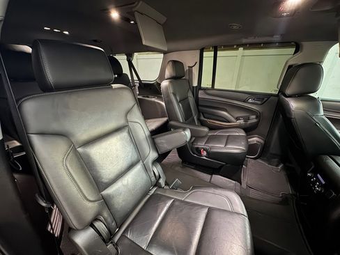 Used 2019 Chevrolet Suburban LT AWD/4WD image 39