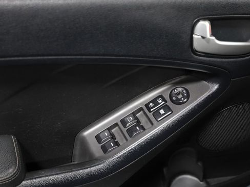 Used 2018 Kia Forte LX FWD image 11