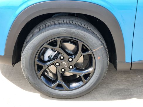 New 2026 Chevrolet Trax LT w/ Driver Confidence Package FWD image 11