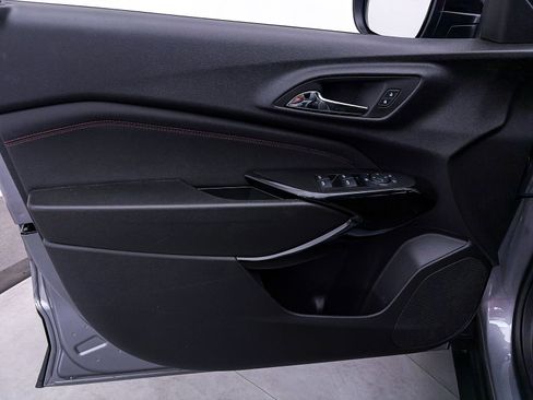 Used 2025 Chevrolet Trax RS w/ Driver Confidence Package FWD image 14