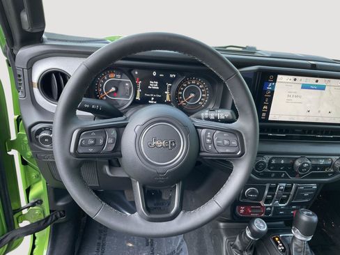 Used 2025 Jeep Wrangler Unlimited Sport AWD/4WD image 23