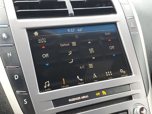 Used 2017 Lincoln MKZ Reserve FWD image 18