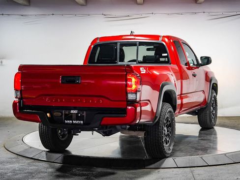 Certified 2022 Toyota Tacoma SR w/ SX Package RWD image 4