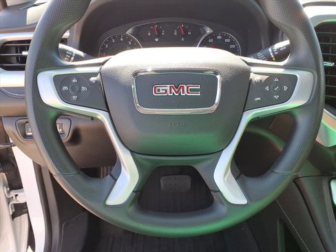 Used 2023 GMC Acadia SLE w/ Driver Convenience Package image 18