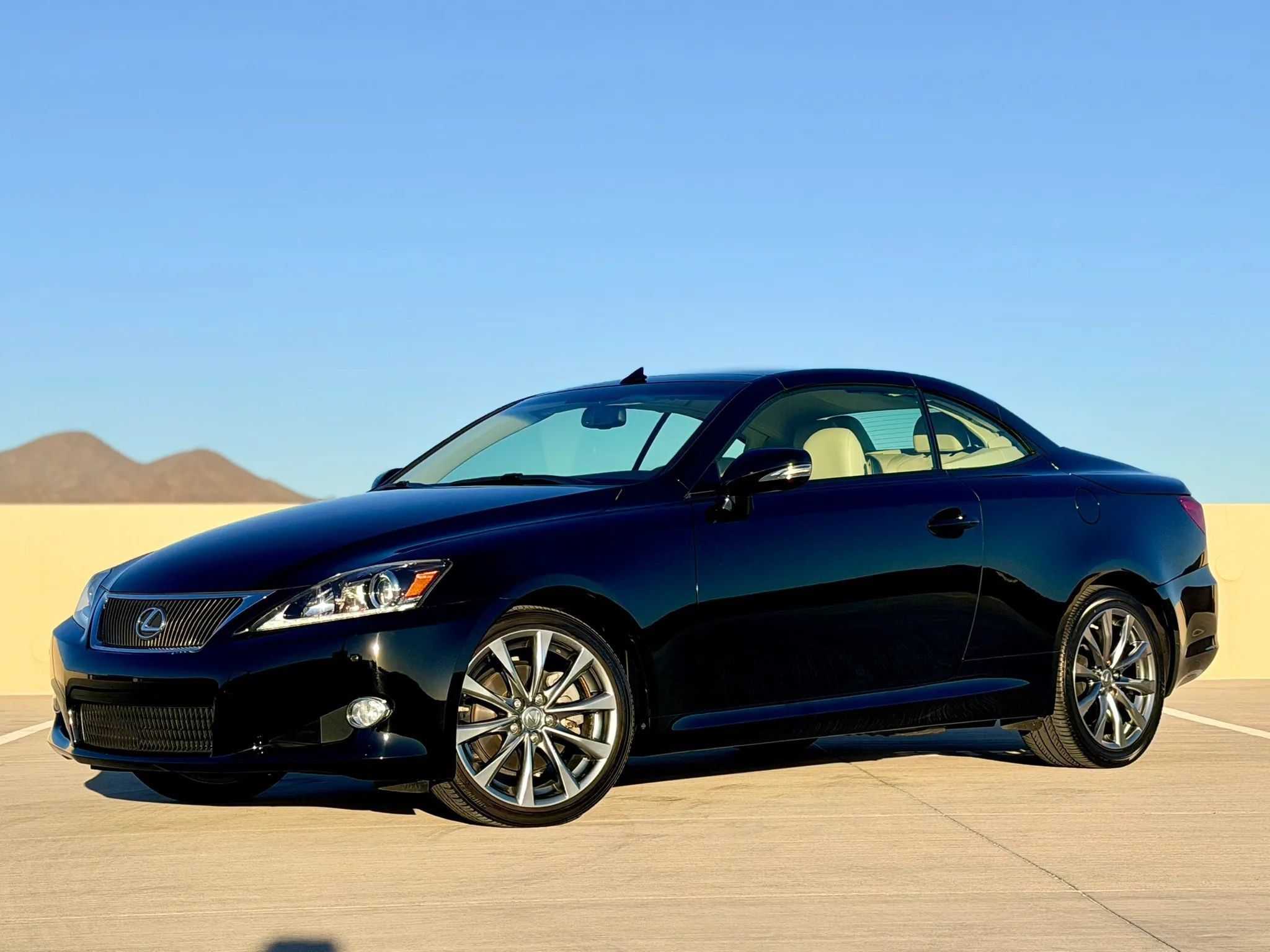 Used 2013 Lexus IS 250C RWD image 14