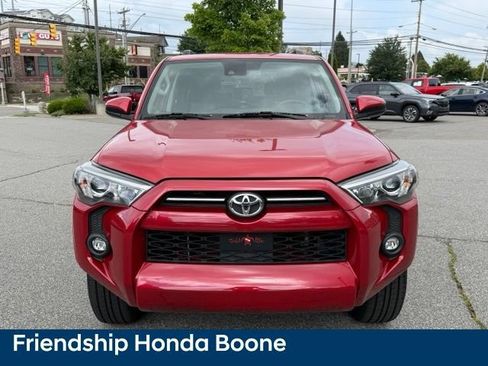 Used 2021 Toyota 4Runner SR5 AWD/4WD image 2
