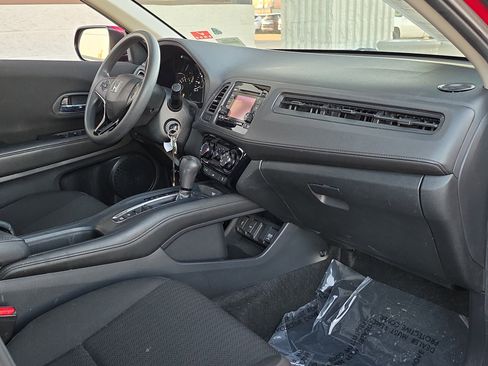 Used 2017 Honda HR-V LX image 28