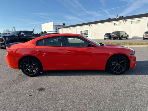 Used 2022 Dodge Charger SXT w/ Blacktop Package image 7
