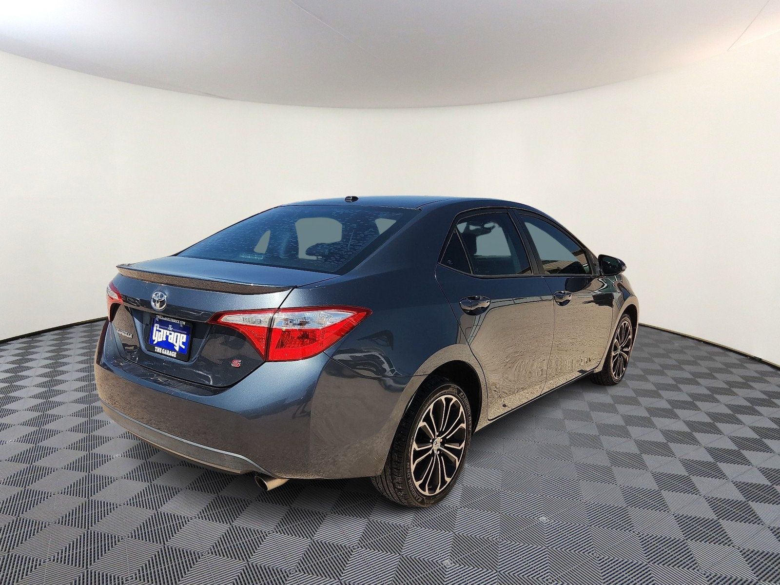 Used 2015 Toyota Corolla S w/ Driver Convenience Package FWD image 4