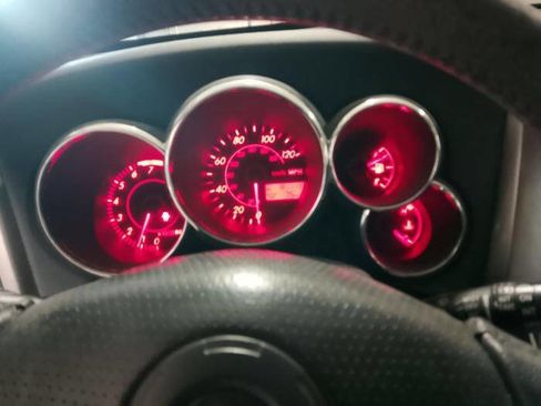 Used 2003 Toyota Matrix FWD image 38