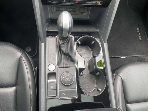 Certified 2023 Volkswagen Atlas SEL AWD/4WD image 18