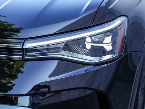 New 2026 Volkswagen Taos S image 15