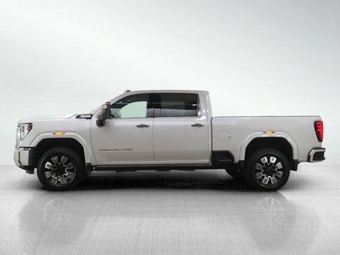 Used 2025 GMC Sierra 2500 Denali w/ Denali Reserve Package image 2