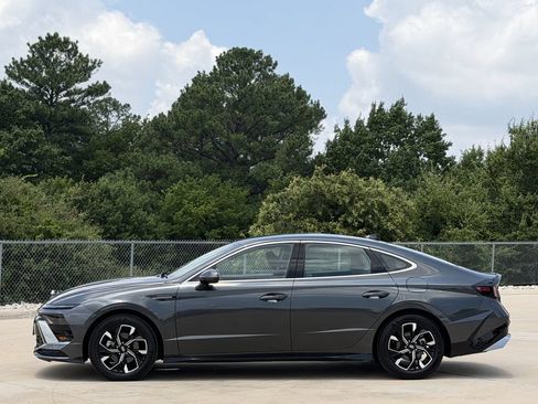 Used 2025 Hyundai Sonata SEL FWD image 3