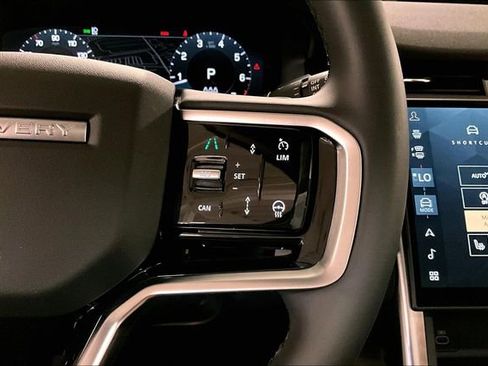 Certified 2025 Land Rover Discovery Sport S image 21