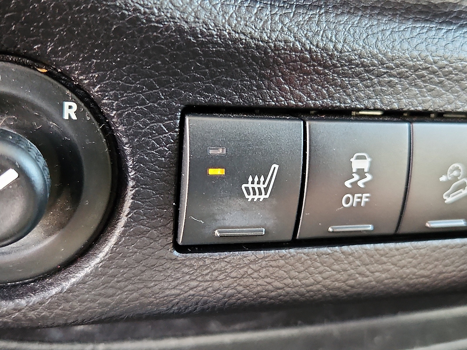 Used 2017 Jeep Wrangler Unlimited Sahara w/ Connectivity Group AWD/4WD image 22