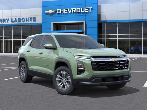 New 2026 Chevrolet Equinox LT w/ Safety and Technology Package FWD image 9