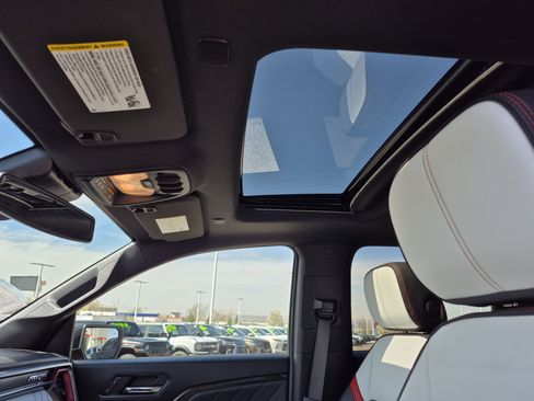 Used 2024 GMC Canyon AT4X image 38