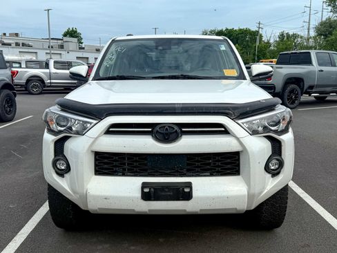 Used 2021 Toyota 4Runner SR5 Premium w/ Moonroof Package AWD/4WD image 2