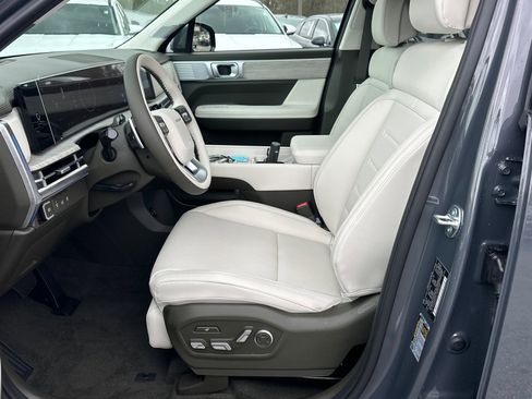 New 2025 Hyundai Santa Fe Calligraphy image 9