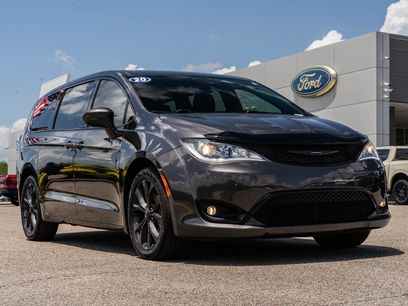 Used 2020 Chrysler Pacifica Touring w/ S Appearance Package