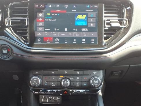 Used 2025 Dodge Durango GT AWD/4WD image 18