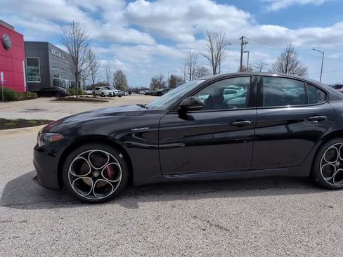 New 2026 Alfa Romeo Giulia AWD image 17