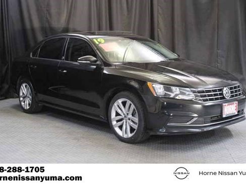 Used 2019 Volkswagen Passat 2.0T Wolfsburg w/ Wheels & Sunroof Package image 1