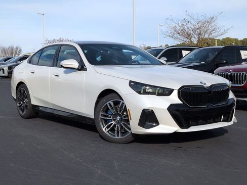 New 2026 BMW 530i image 2