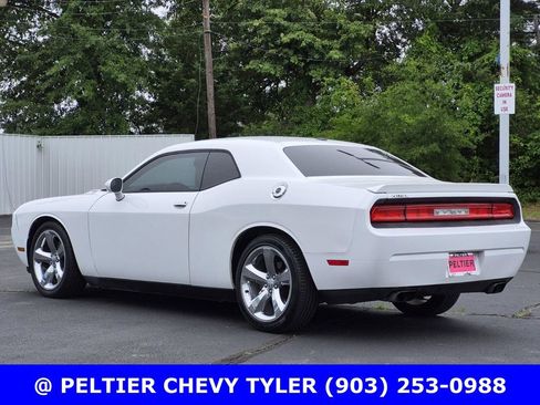 Used 2013 Dodge Challenger R/T w/ Electronics Convenience Group RWD image 4